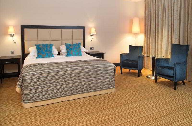 Delta Hotels By Marriott Nottingham Belfry Extérieur photo